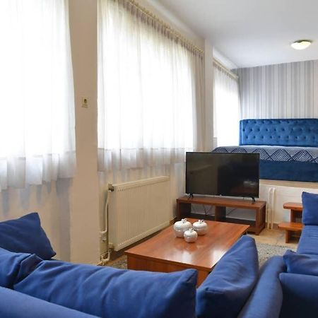A Modern Bright Studio In The Center Of Kastoria Exterior photo