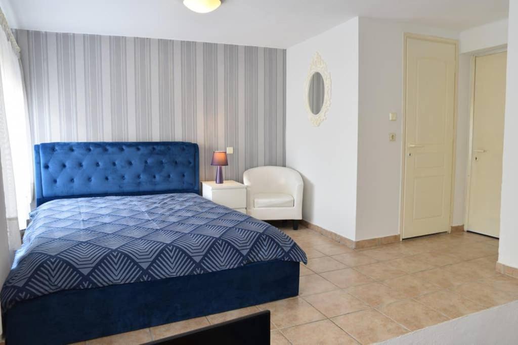 A Modern Bright Studio In The Center Of Kastoria Exterior photo